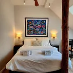Mia Hotel