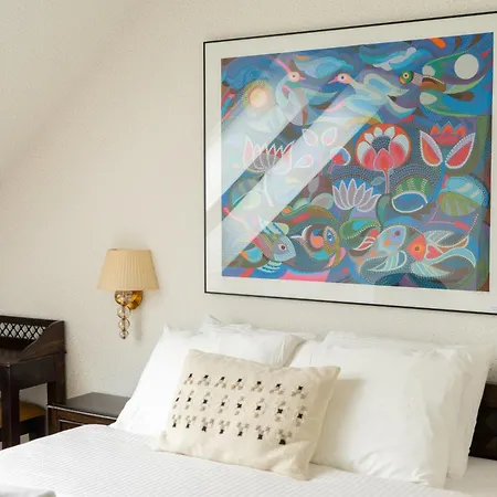 Mia Hotel *