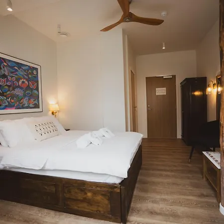 Hotel Mia *